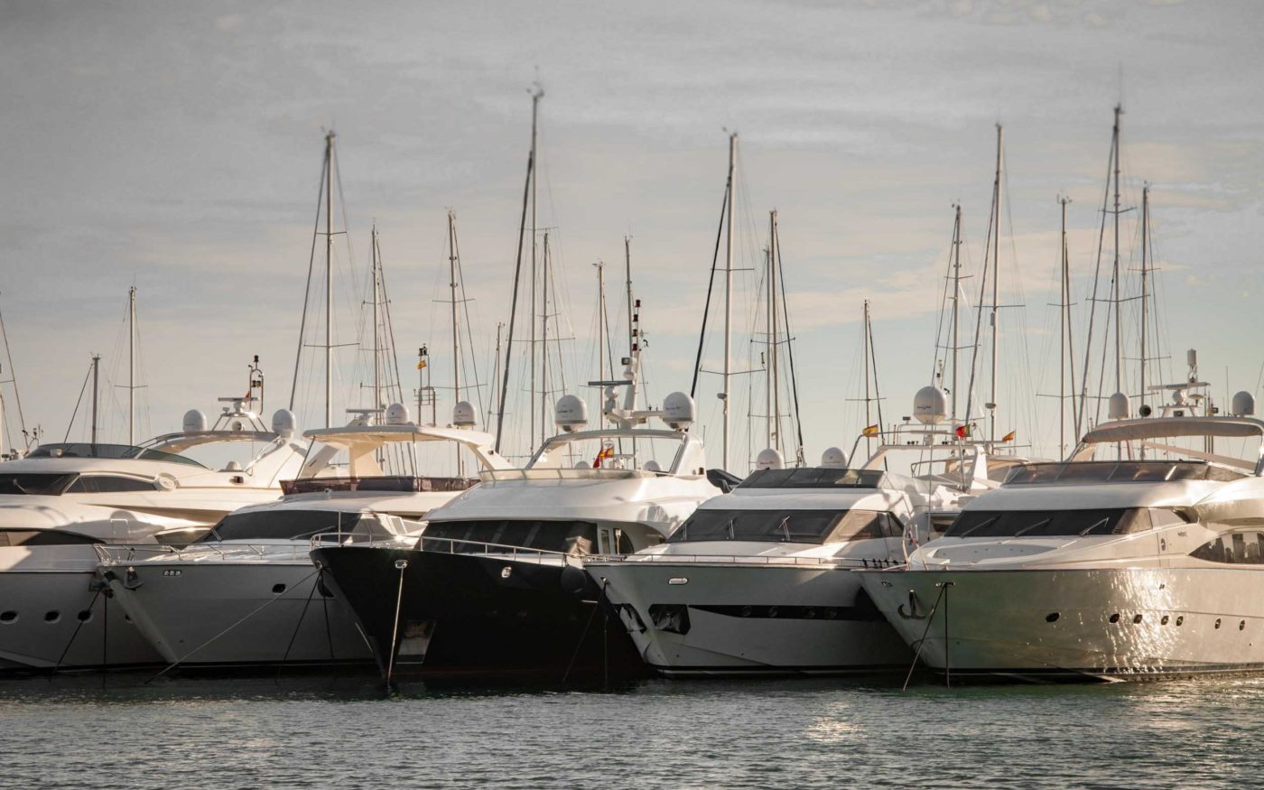 Yacht Management App yachts